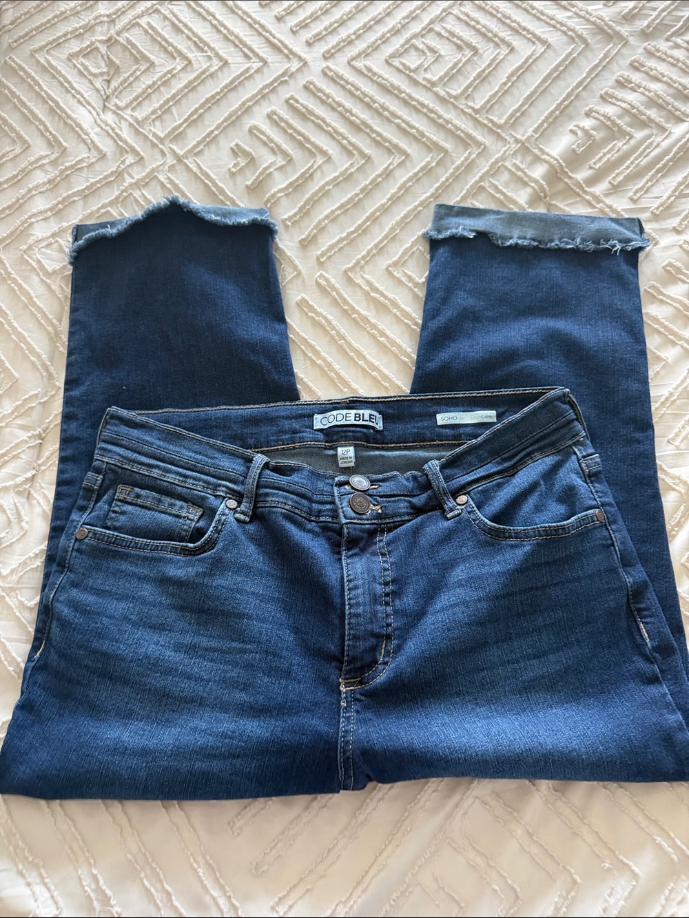 Women's Code Bleu Dark Blue Frayed Hem Capri Jeans Sz 12P